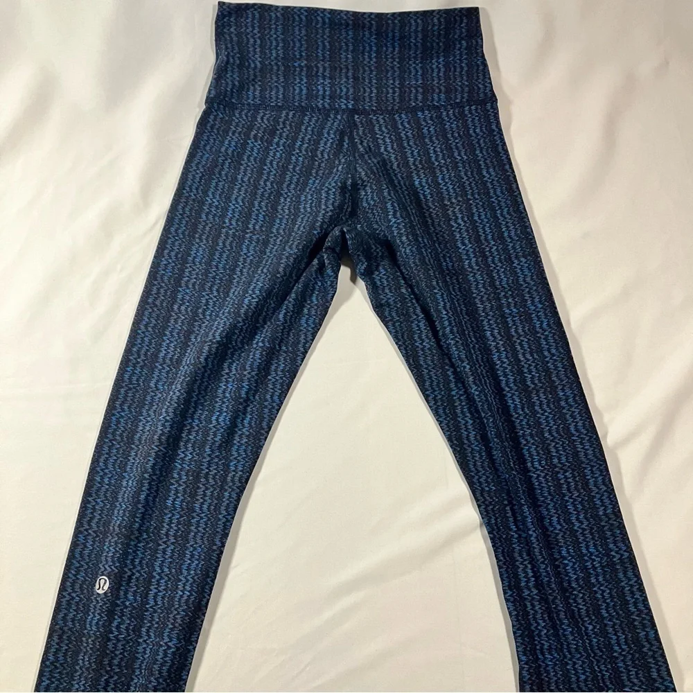 Lululemon Wunder Under High Low Ziggy Wee August Inkwell pattern blue leggings 4